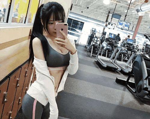 健身烟熏妆女网红图片,时尚与力量的完美融合