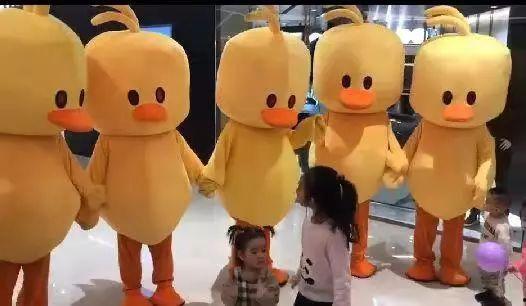 女网红小黄鸭是谁,小黄鸭的成名之路