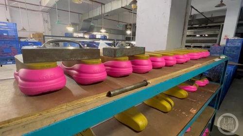 洞洞鞋明星同款,时尚潮流必备单品