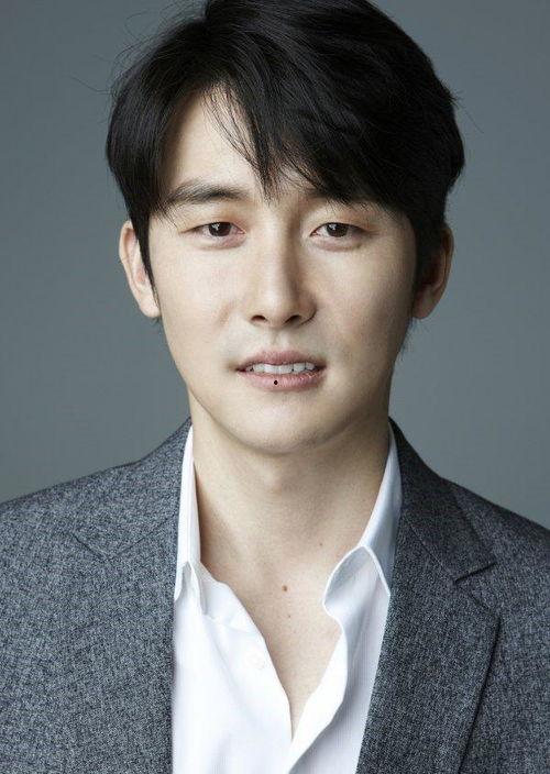 83年的男明星,揭秘那些年闪耀荧屏的男明星风采