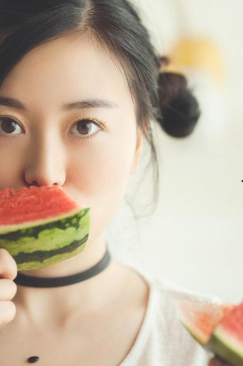 自由吃瓜保护女童,关注女童安全，共建和谐家园